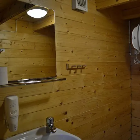 Maennisalu Κάμπινγκ *